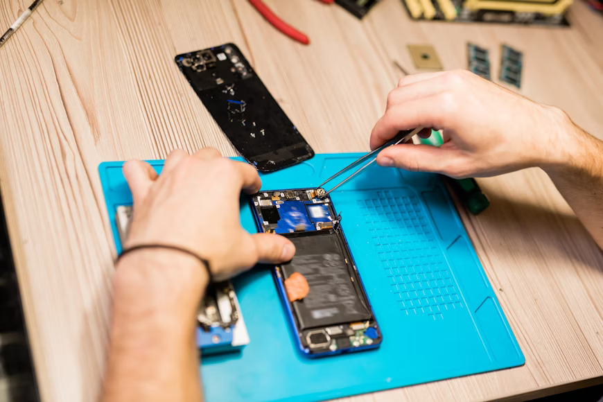 Professional Smarphone Technician